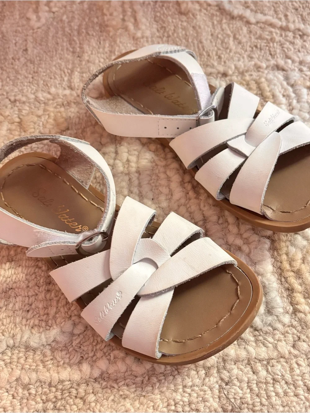 Salt Water Girl’s white leather sandals size US 12